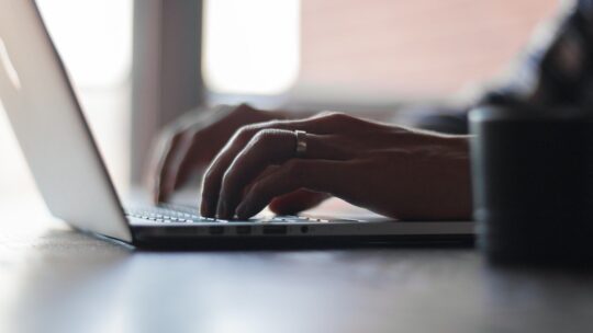 Comment l&rsquo;IA générative booste la productivité &nbsp;?